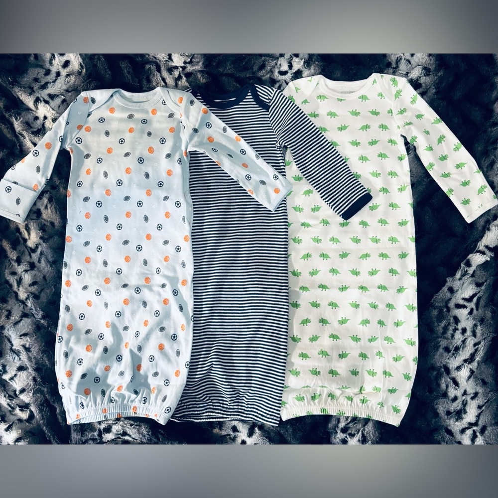 BRAND NEW Carters 0-3 month little boys sleepers